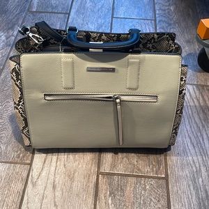 New with tags. Kenneth Cole reaction handbag.